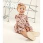 bebê menina usando vestido da charpey