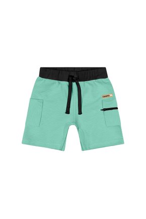 01 bermuda fun of the season menino charpey